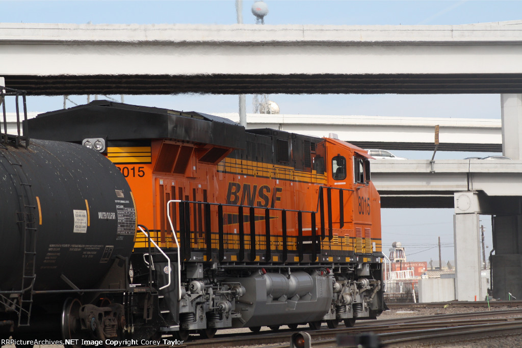 BNSF 8015